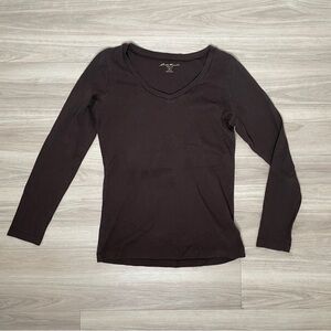 Eddie Bauer Chocolate Brown Fitted Long Sleeve T-Shirt